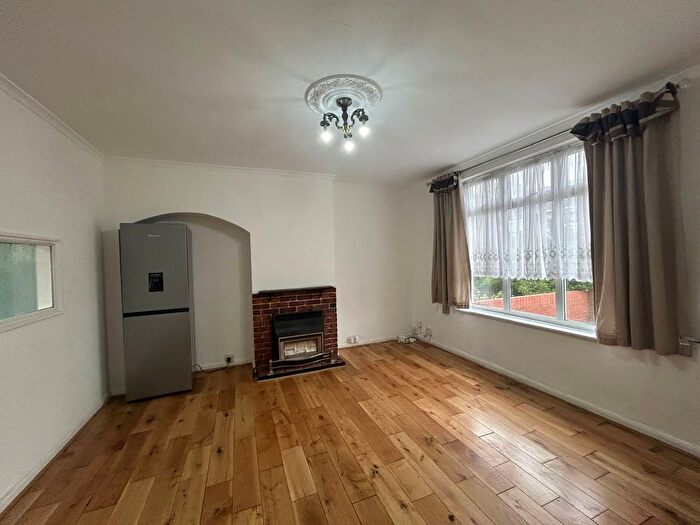 2 Bedroom Property To Rent In Fitzstephen Road, Dagenham, RM8