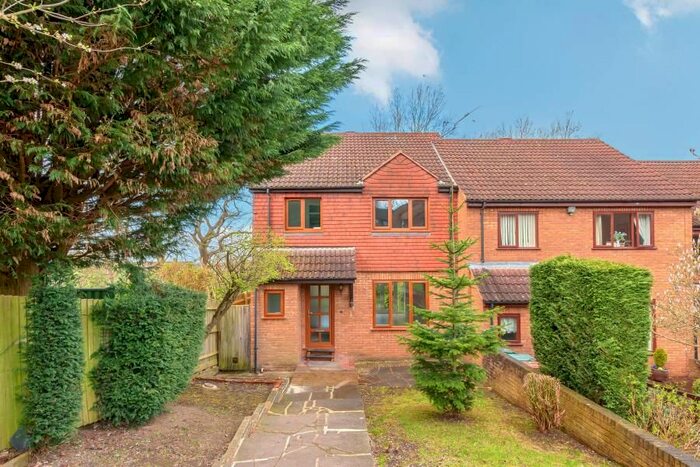 3 Bedroom Semi-Detached House To Rent In Woodhouse Eaves, Northwood, HA6