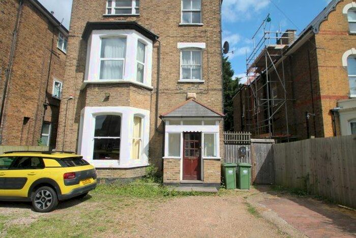 2 Bedroom Flat To Rent In Westbourne Drive, London, SE23