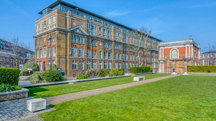 2 Bedroom Flat To Rent In Building, Cadogan Road, Woolwich, London, SE18