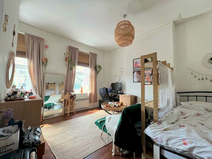 Apartment To Rent In Holloway Road, N7