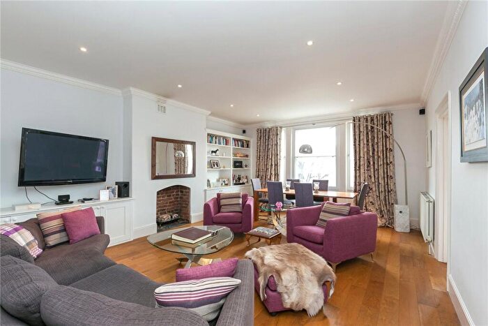2 Bedroom Apartment To Rent In Lyndhurst Road, London, NW3