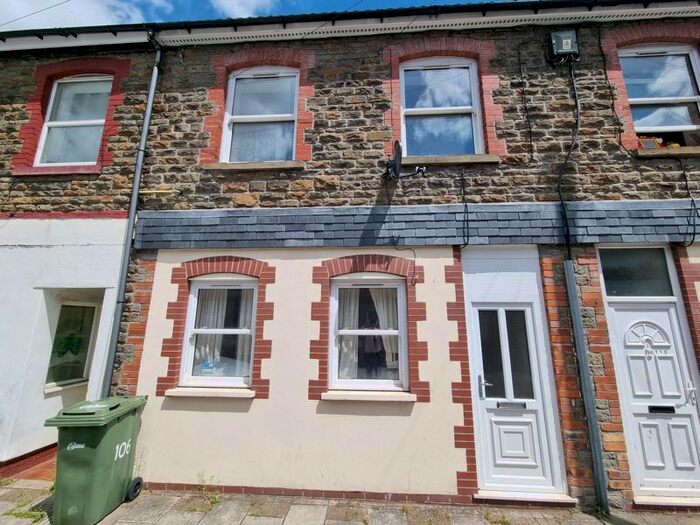 1 Bedroom Flat To Rent In Commercial Street, Senghenydd, Caerphilly, CF83