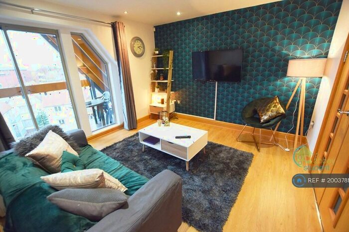 2 Bedroom Penthouse To Rent In Foregate Street, Chester, CH1