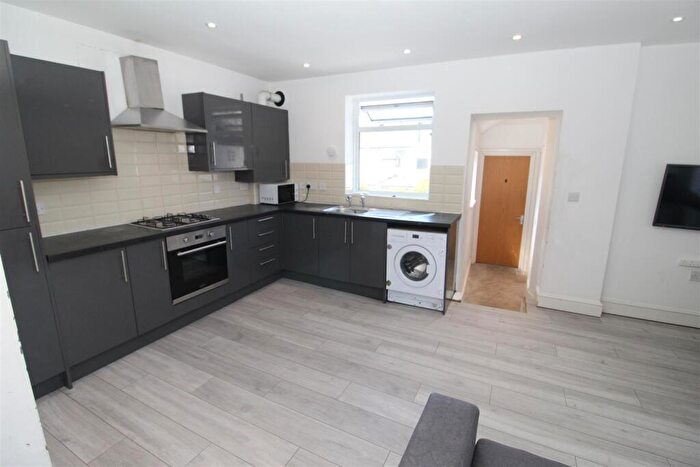 6 Bedroom House For Sale In Coburn Street, Cardiff, CF24