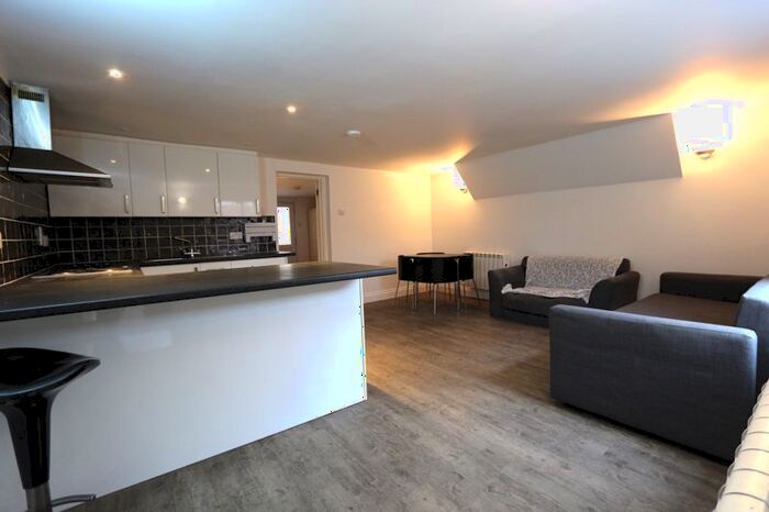 1 Bedroom Flat To Rent In Hertford Road, London, N9