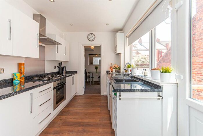 2 Bedroom Flat To Rent In Greystoke Avenue, Sandyford, Newcastle Upon Tyne, NE2