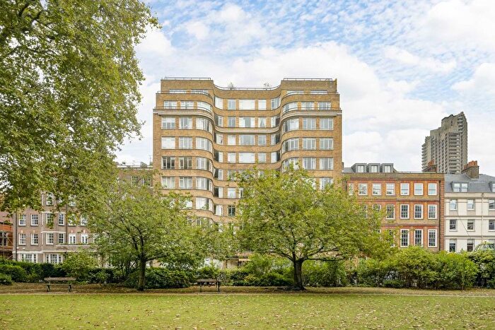 1 Bedroom Flat To Rent In Charterhouse Square, London, EC1M