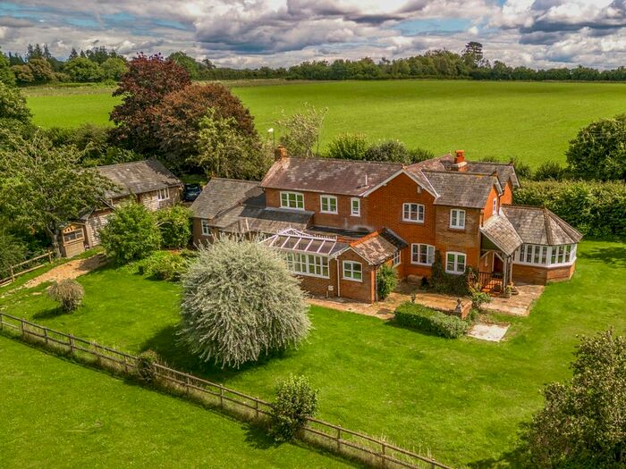 5 Bedroom Farmhouse To Rent In Nettlebeds Lane, Old Alresford, Alresford, Hampshire, SO24