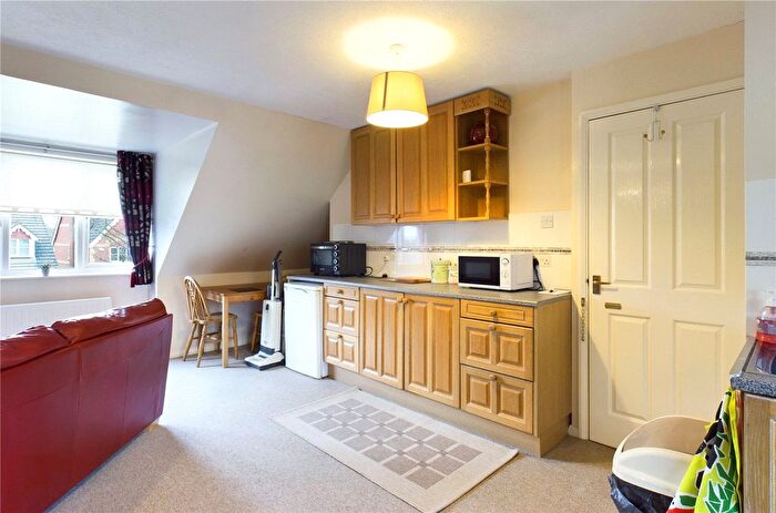 1 Bedroom Studio To Rent In Alder Glade, Burghfield Common, Reading, Berkshire, RG7