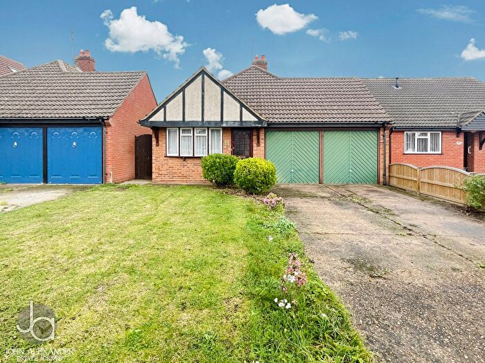 2 Bedroom Detached Bungalow For Sale In Rosemary Crescent, Tiptree, CO5