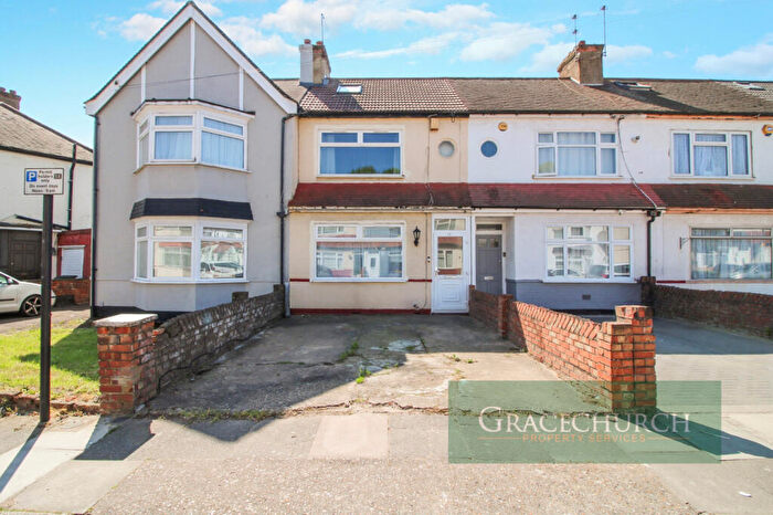 3 Bedroom Terraced House For Sale In Tiverton Road, Edmonton, N18