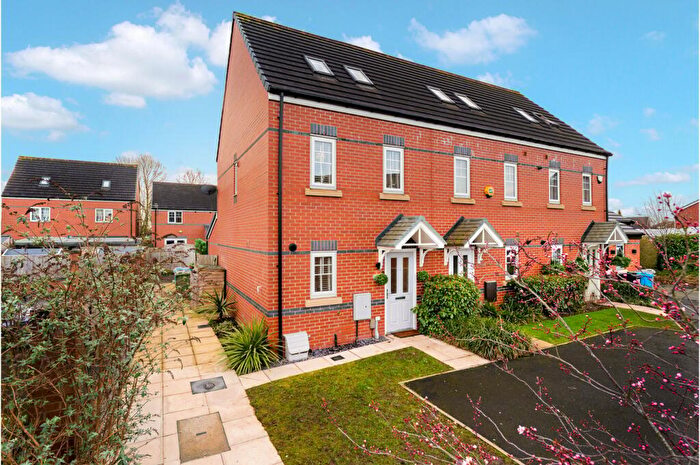 3 Bedroom Town House For Sale In Edenhall Drive, Flixton, Manchester, M41