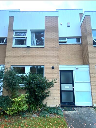 3 Bedroom Terraced House To Rent In The Paddox, Oxford, OX2