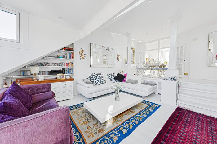 3 Bedroom Flat To Rent In Thurlow Road, Hampstead, NW3