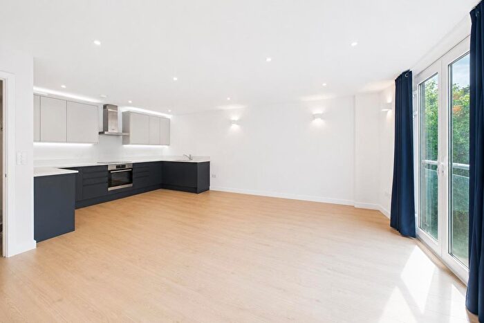 1 Bedroom Flat To Rent In Endeavour Court, Channel Way, Southampton, SO14