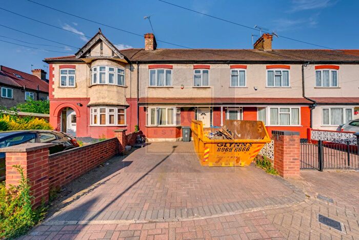3 Bedroom Terraced House For Sale In Herne Close, London, NW10