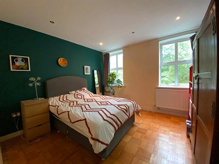 2 Bedroom Flat To Rent In Alexandra Road South, Chorlton Cum Hardy, Manchester, M16