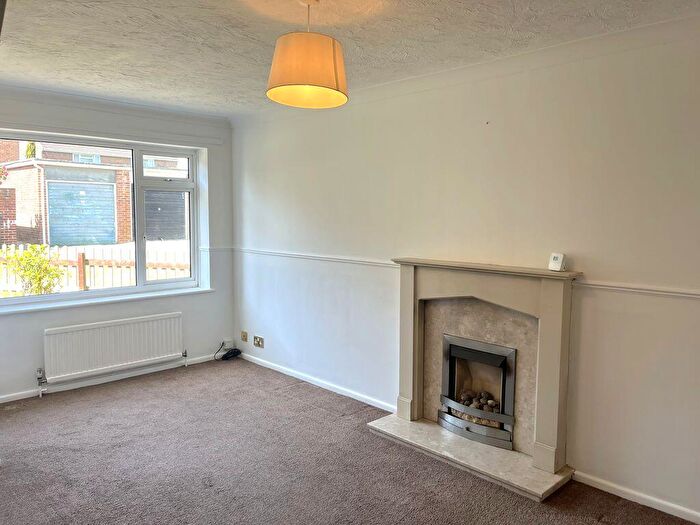 3 Bedroom End Of Terrace House For Sale In Northmoor, Wareham, BH20 - Photo 3