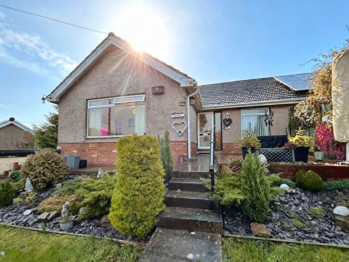 3 Bedroom Semi-Detached Bungalow For Sale In Eastern Way, Ruspidge, GL14
