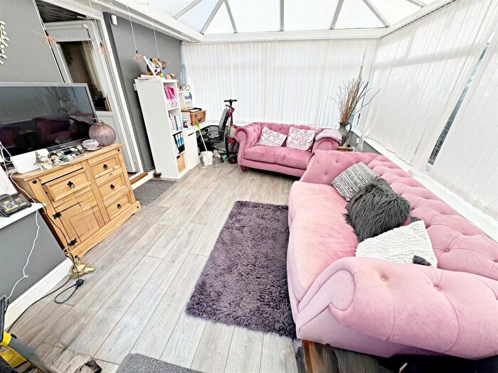 2 Bedroom Detached Bungalow For Sale In Sea Dyke Way, Marshchapel, Grimsby, East Lindsey, DN36