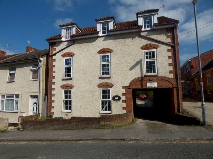 2 Bedroom Flat To Rent In Eastcott Farm House, Eastcott Hill, Old Town, Swindon, SN1