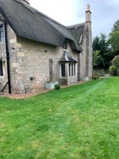 3 Bedroom Cottage To Rent In The Green, Ashton, PE8