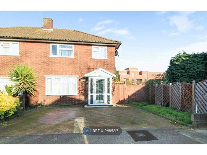 3 Bedroom Semi-Detached House To Rent In Laurel Close, Ilford, IG6