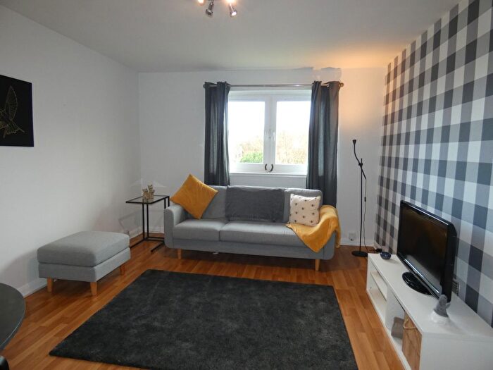 2 Bedroom Flat For Sale In Cairngorm Drive, Aberdeen, AB12