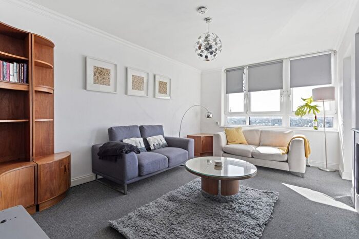 2 Bedroom Flat To Rent In Godfrey House, Bath Street, EC1V