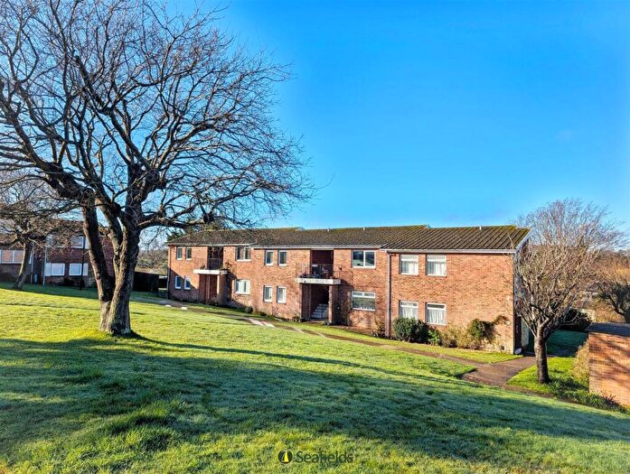 2 Bedroom Flat For Sale In High Salterns, Seaview, PO34