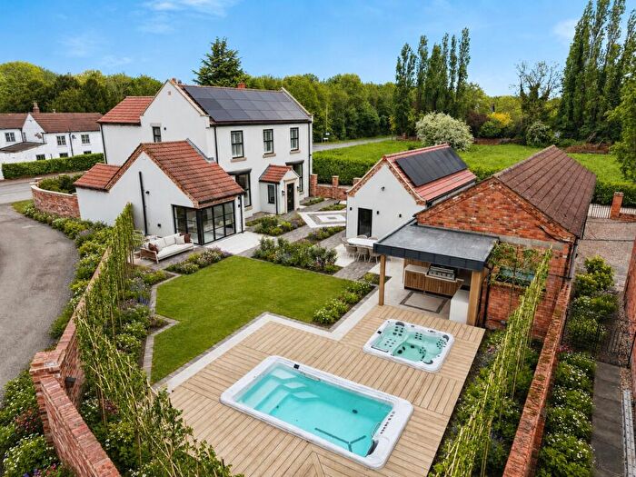 4 Bedroom Detached House For Sale In Maltsters Newington, DN10