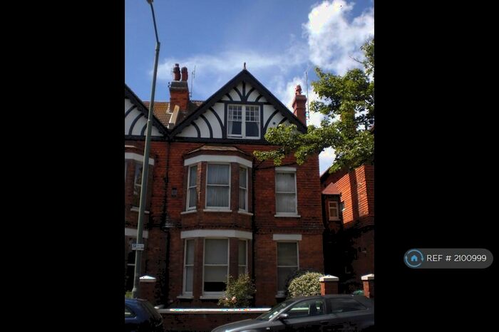 1 Bedroom Flat To Rent In Sackville Road, Hove, BN3