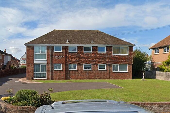 2 Bedroom Flat To Rent In Cissbury Road, Worthing, BN14