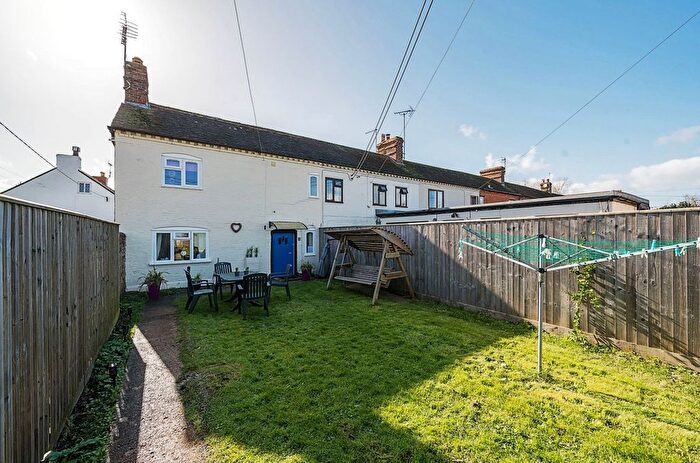 3 Bedroom End Of Terrace House For Sale In Middle Street, Eastington, Stonehouse, Gloucestershire, GL10
