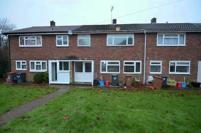 3 Bedroom Terraced House To Rent In Abbots Grove, Stevenage, SG1