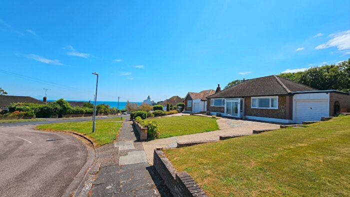 2 Bedroom Detached Bungalow For Sale In Ocean View, Broadstairs, CT10
