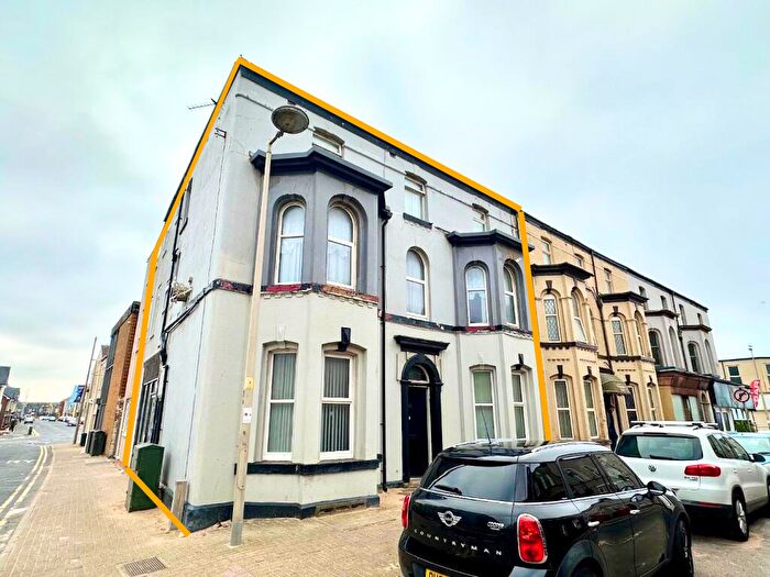 16 Bedroom End Of Terrace House For Sale In Bairstow Street, Blackpool, FY1