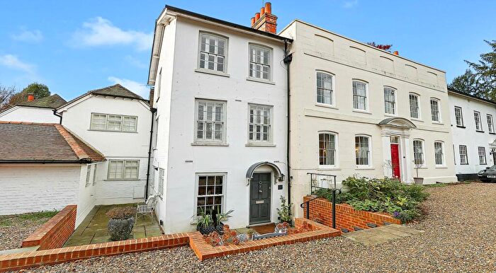 4 Bedroom House For Sale In Whitchurch On Thames, Oxfordshire - Easy Walk To Pangbourne Station & Shops, RG8