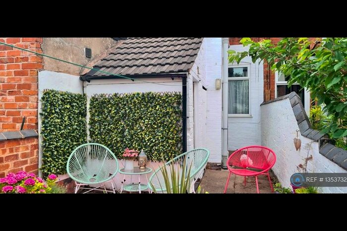 2 Bedroom Terraced House To Rent In West Avenue, Leicester, LE2