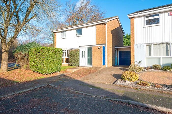 4 Bedroom Detached House For Sale In Samian Gate, St. Albans, Hertfordshire, AL3