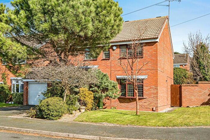 4 Bedroom Link Detached House For Sale In Joyberry Drive, Stourbridge, DY8