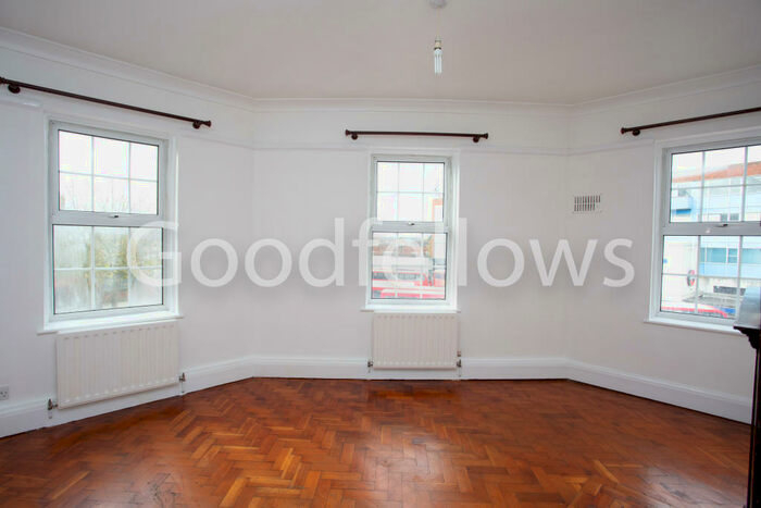 2 Bedroom Apartment To Rent In London Road, Morden, Surrey, SM4