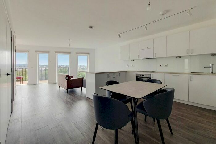 3 Bedroom Flat To Rent In Adlay Apartments, Silvertown, London, E16