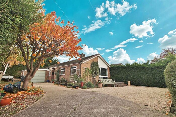 3 Bedroom Detached Bungalow For Sale In Brookside, Ancaster, Grantham, NG32