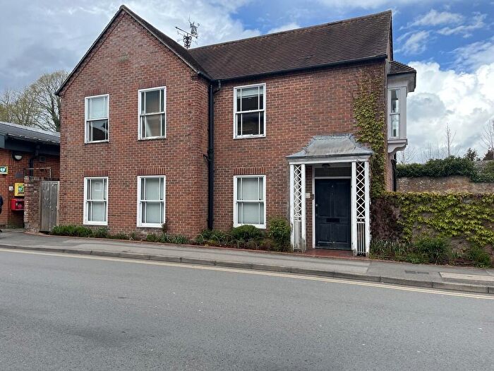 2 Bedroom Maisonette To Rent In Merlin House, Church Street, RG17
