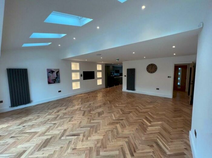 3 Bedroom Terraced House To Rent In Christchurch Close, Edgbaston, Birmingham, B15