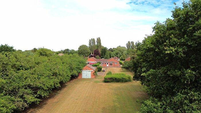 3 Bedroom Bungalow For Sale In Jubilee Road, North Somercotes, LN11