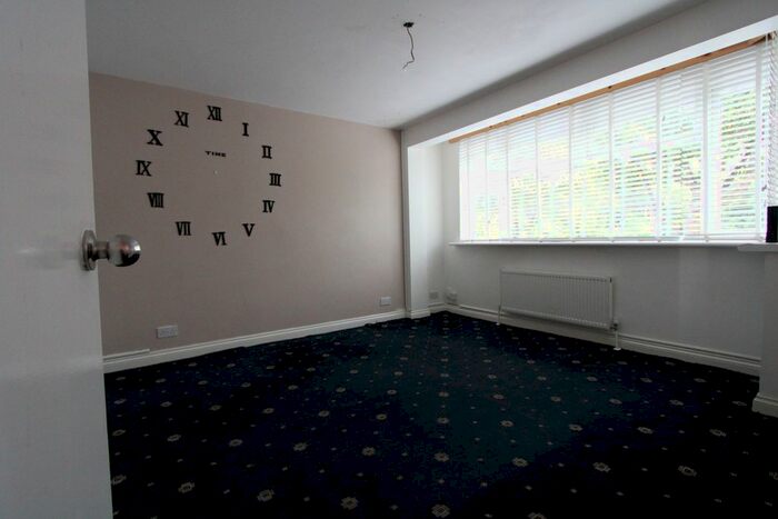 5 Bedroom Terraced House To Rent In Holne Chase, Morden, SM4