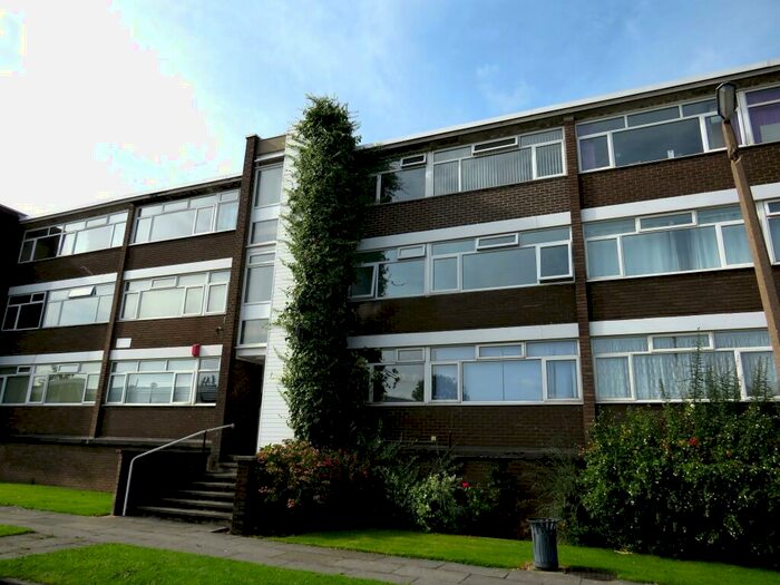 2 Bedroom Flat To Rent In Hornby Road, Wirral, CH62